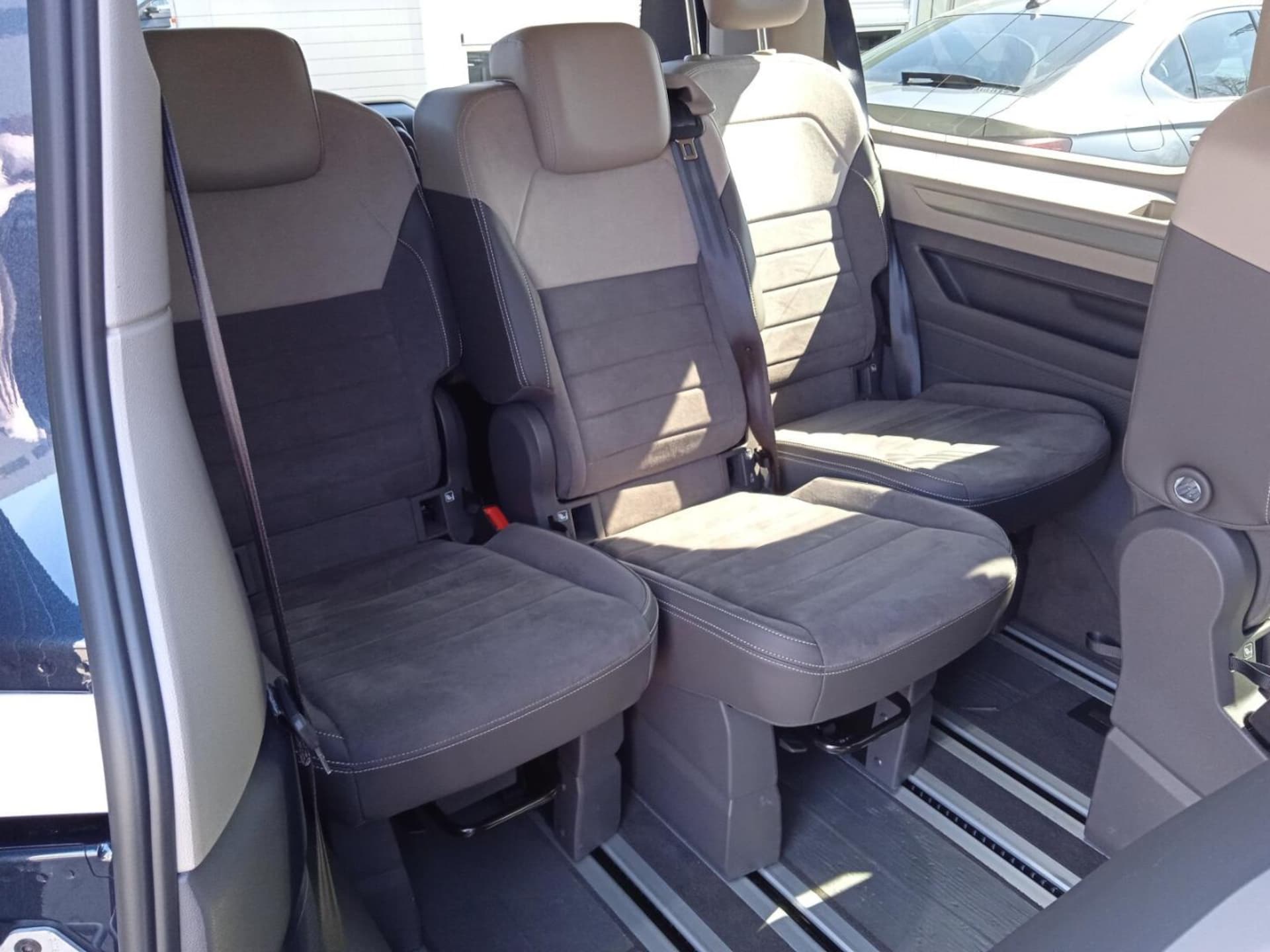 Volkswagen Multivan długi rozstaw osi Life