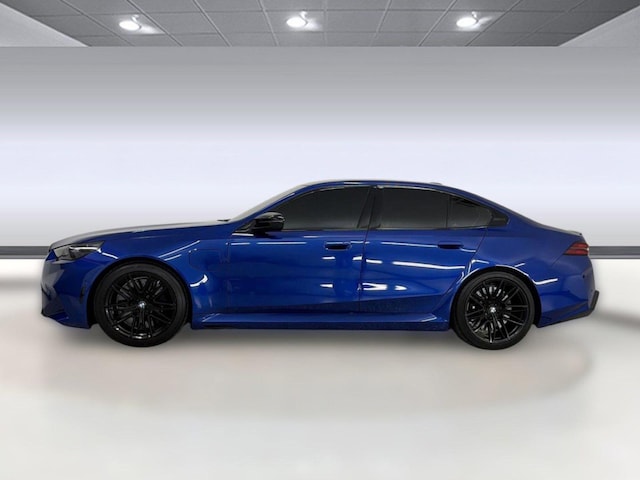 2025 BMW M5