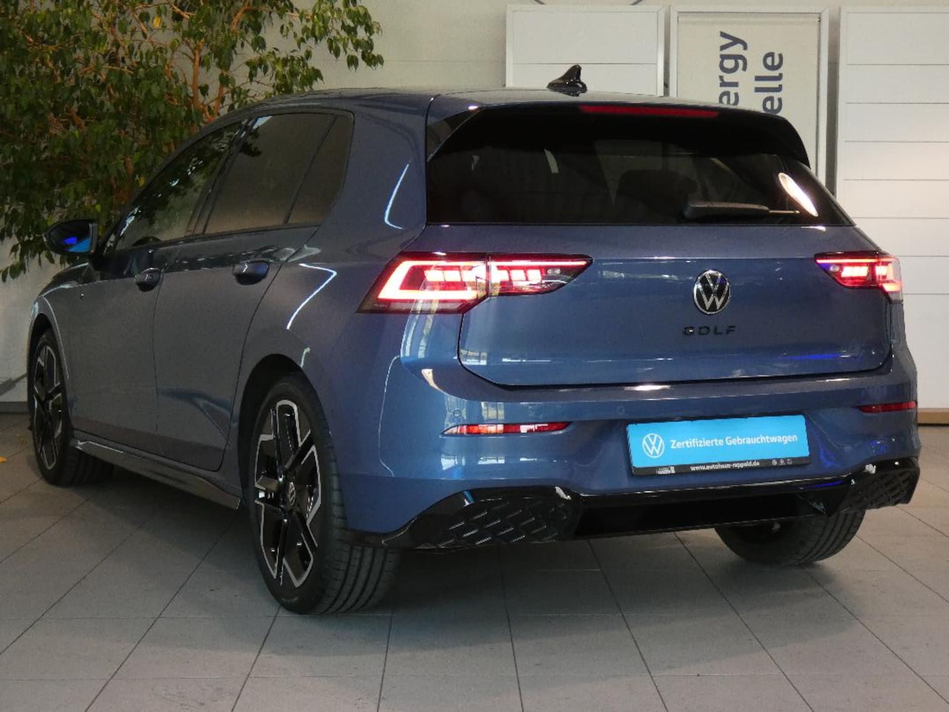 Volkswagen Golf R-Line