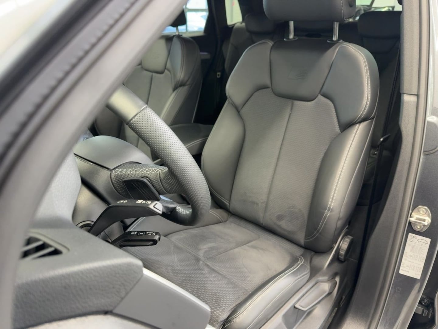 Bild über Audi Q5 40 TDI quattro 150 kW S tronic - für weitere Informationen kontaktieren Sie den Audi Partner