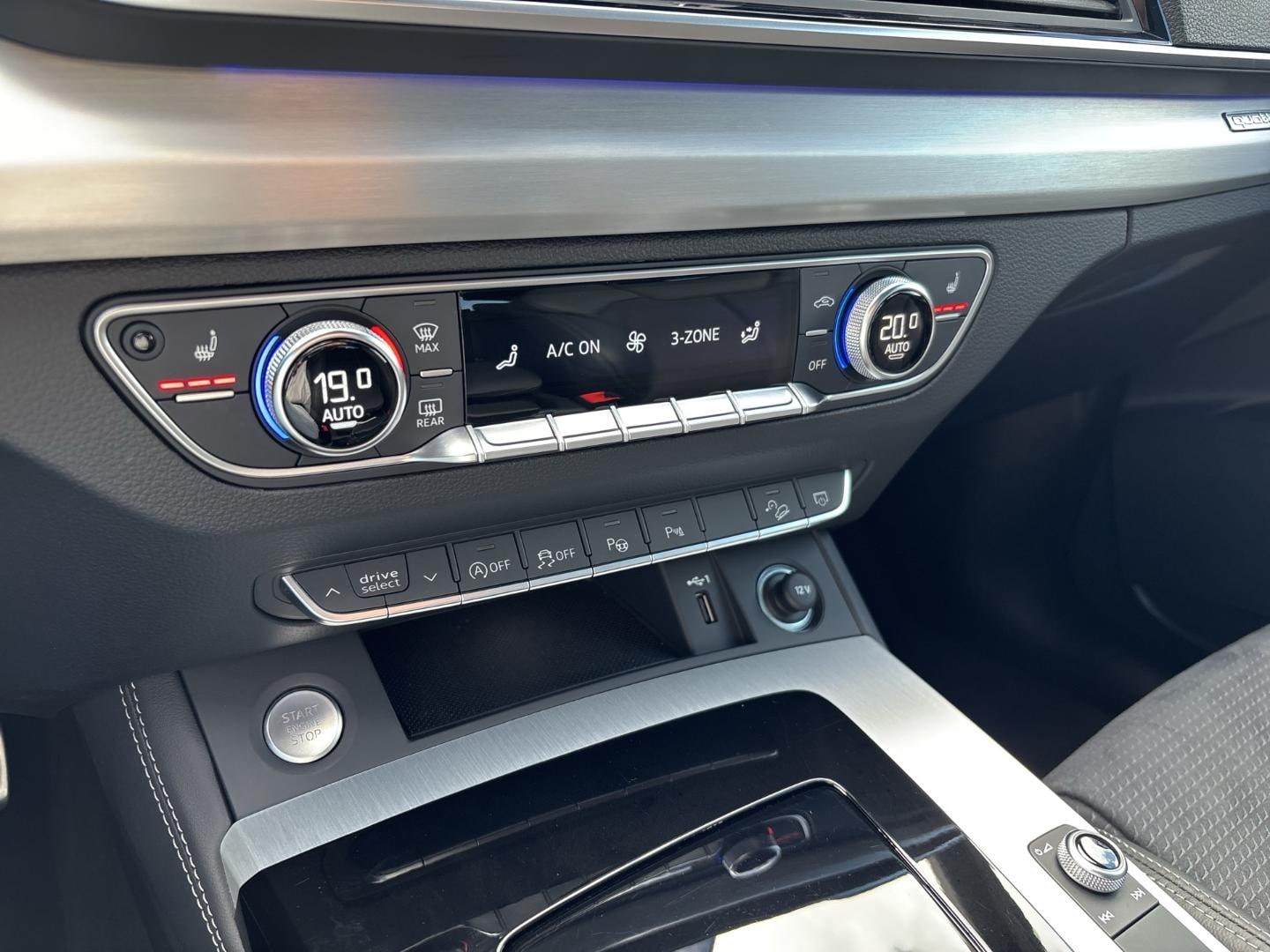 Bild über Audi Q5 40 TDI quattro 150 kW S tronic - für weitere Informationen kontaktieren Sie den Audi Partner