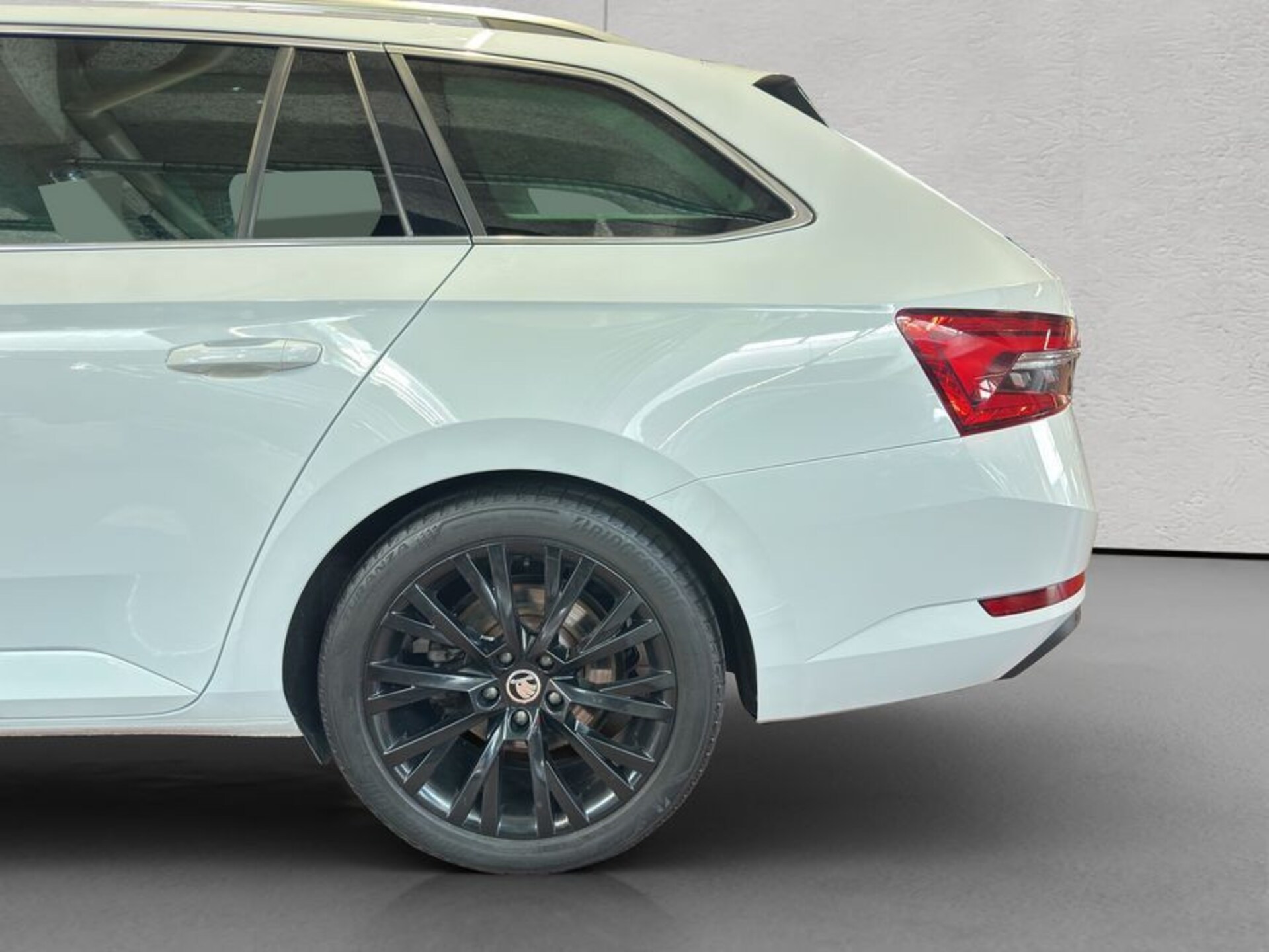 Skoda Superb Combi PREMIUM EDITION