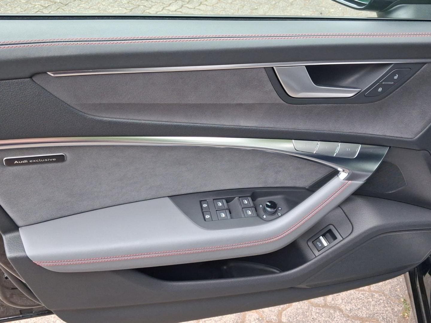 Bild über Audi S6 Limousine TDI quattro tiptronic - für weitere Informationen kontaktieren Sie den Audi Partner