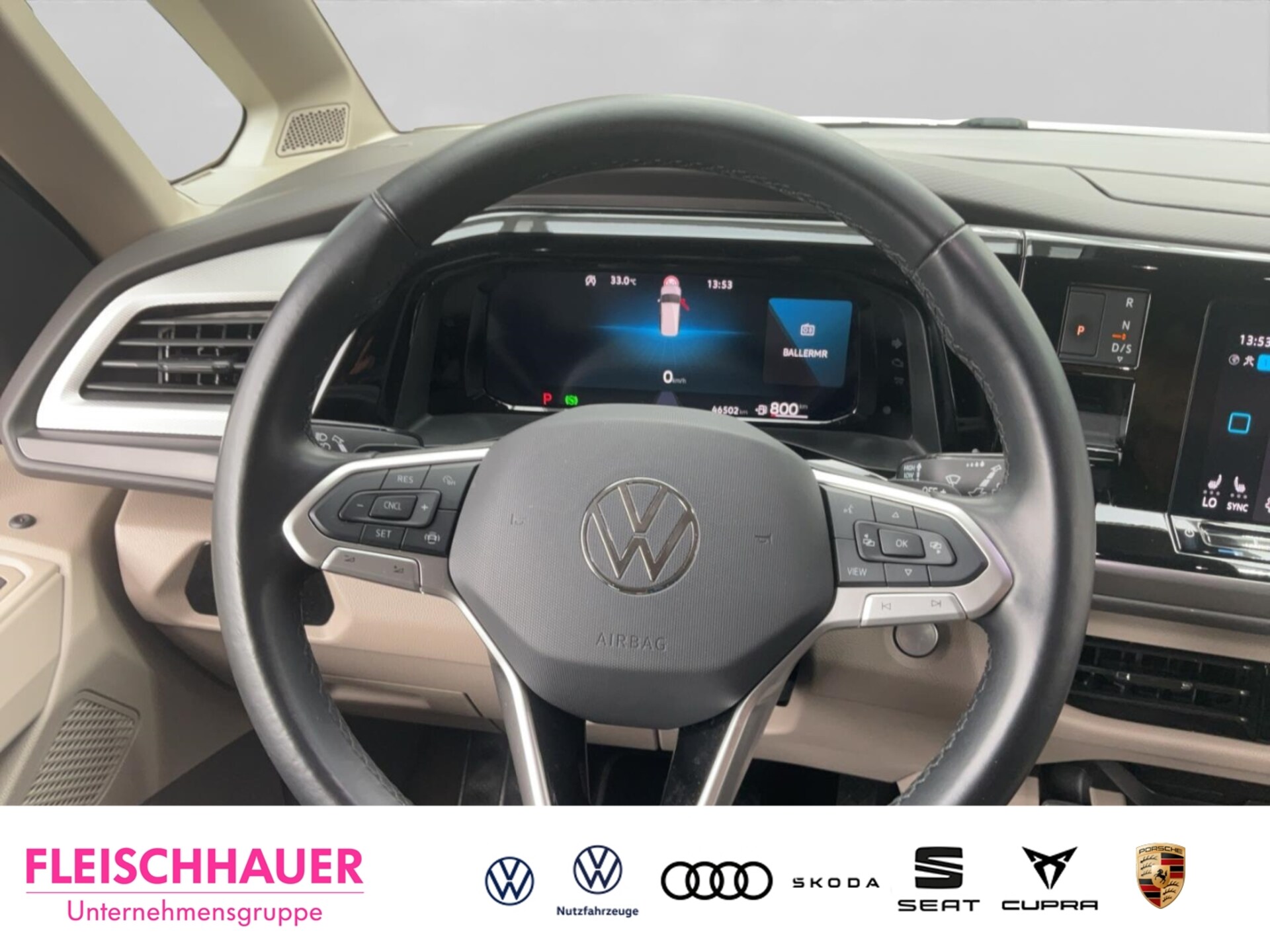 Volkswagen Multivan Langversion Basis-Modell