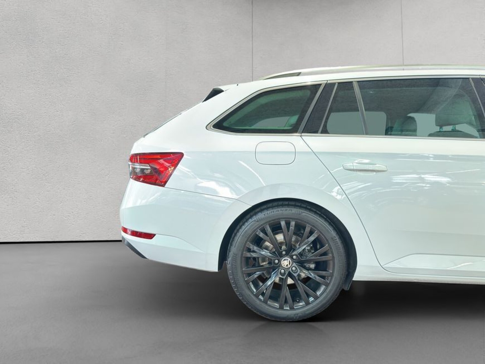 Skoda Superb Combi PREMIUM EDITION