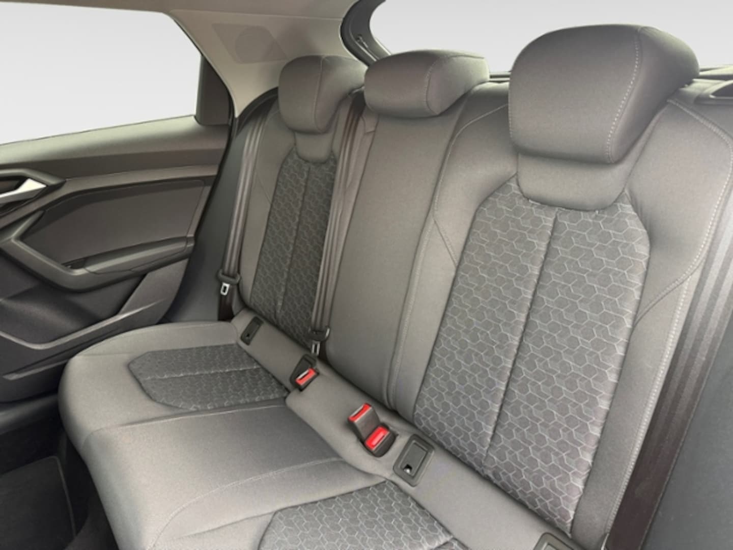 Bild über Audi A1 Sportback advanced 30 TFSI S tronic - für weitere Informationen kontaktieren Sie den Audi Partner
