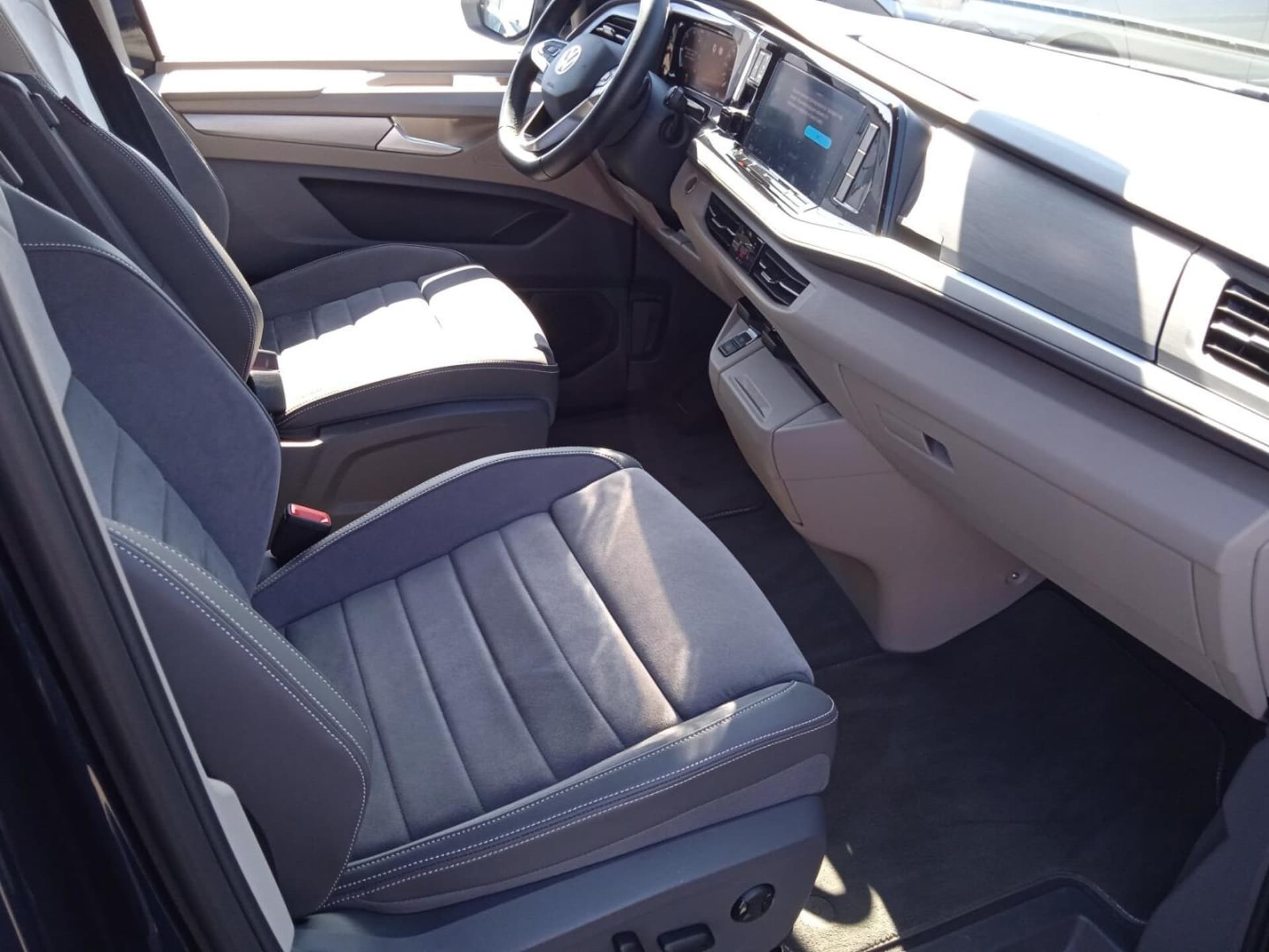 Volkswagen Multivan długi rozstaw osi Life