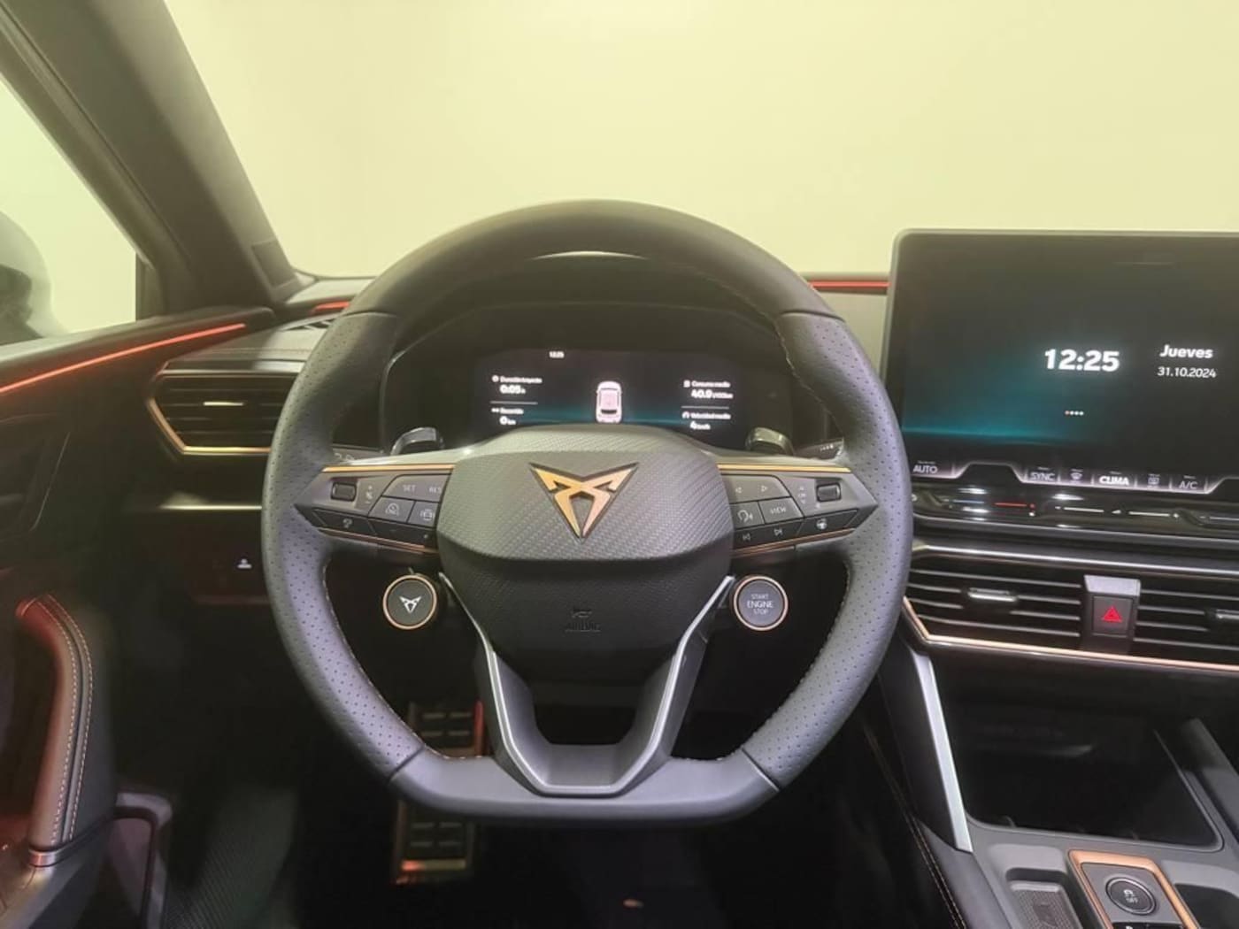 CUPRA Leon León 1.5 TSI e-Hybrid DSG 150 kW (204 CV) — photo 10