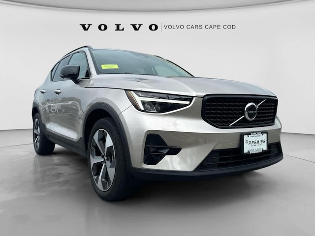2023 Volvo XC40