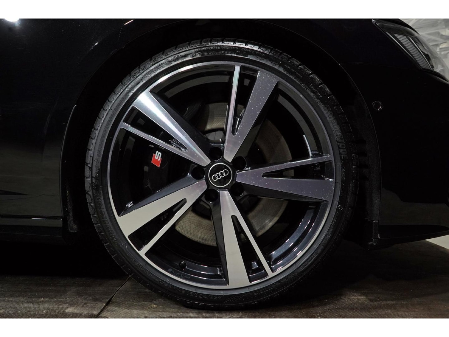 Bild über Audi S6 Avant TDI quattro tiptronic - für weitere Informationen kontaktieren Sie den Audi Partner