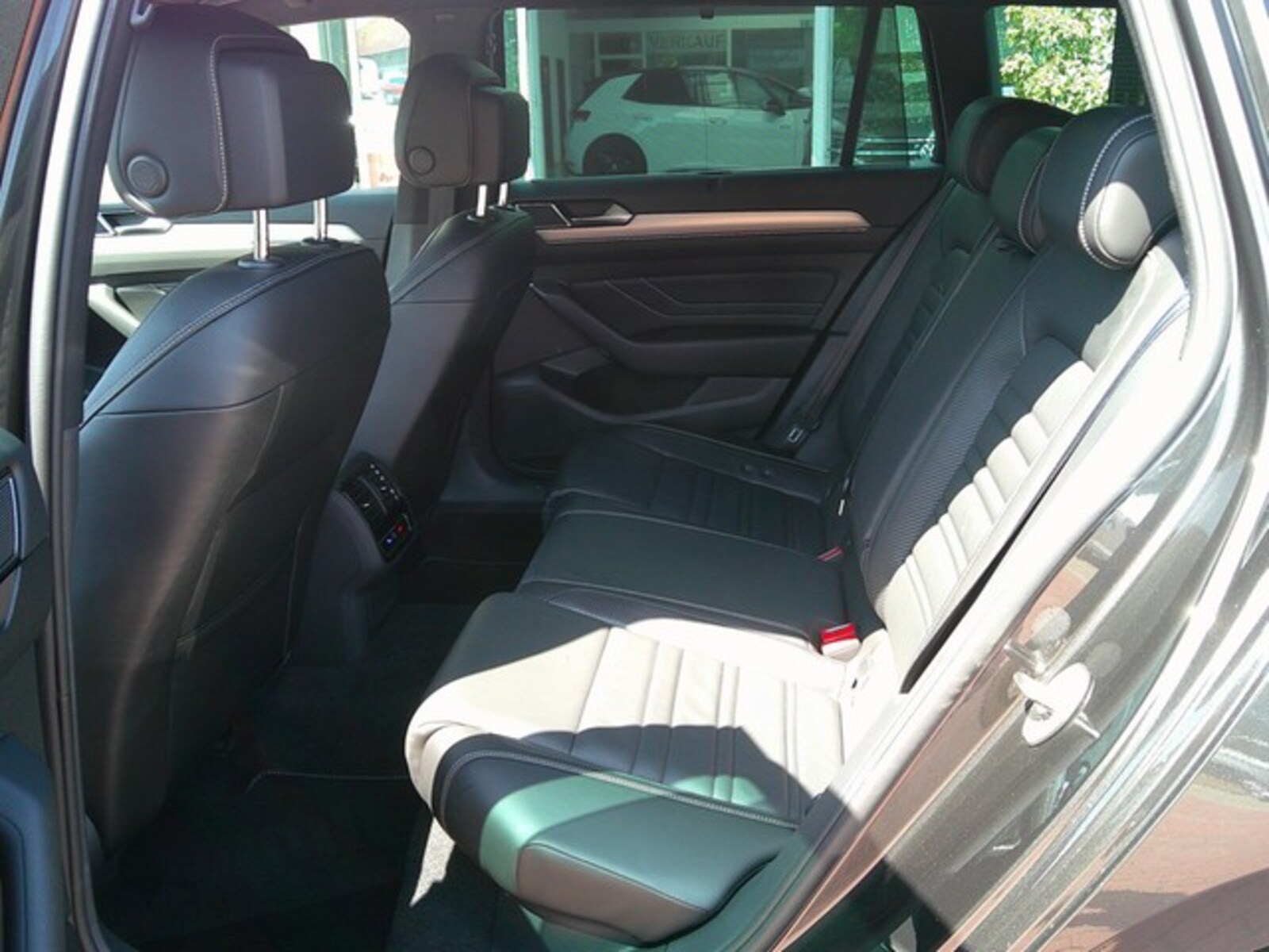 Volkswagen Passat Variant – Bild 14