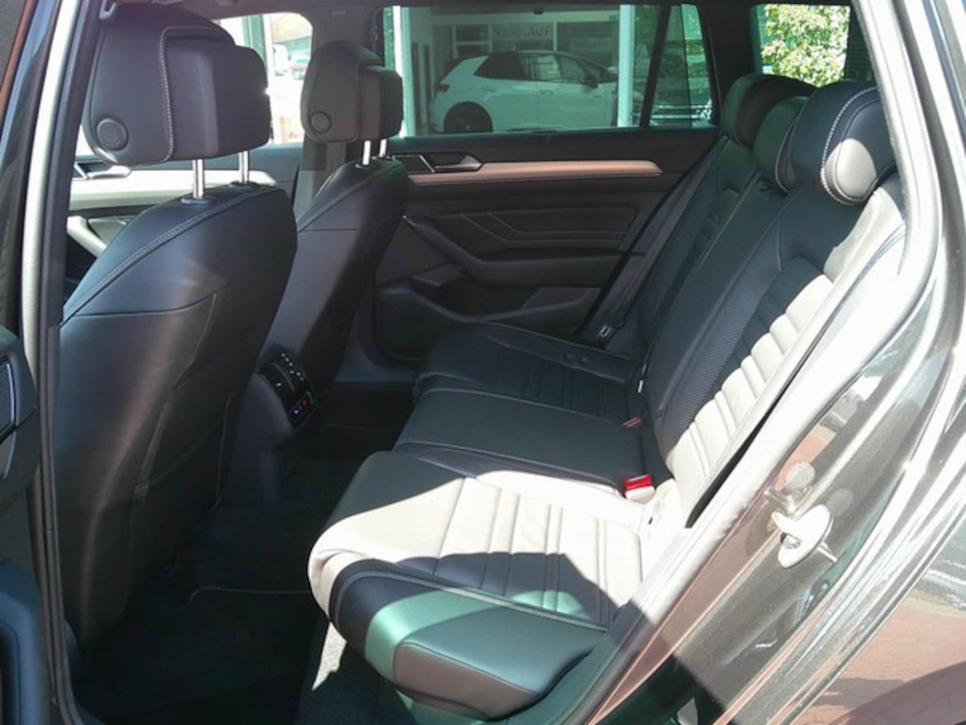 Volkswagen Passat Variant Elegance