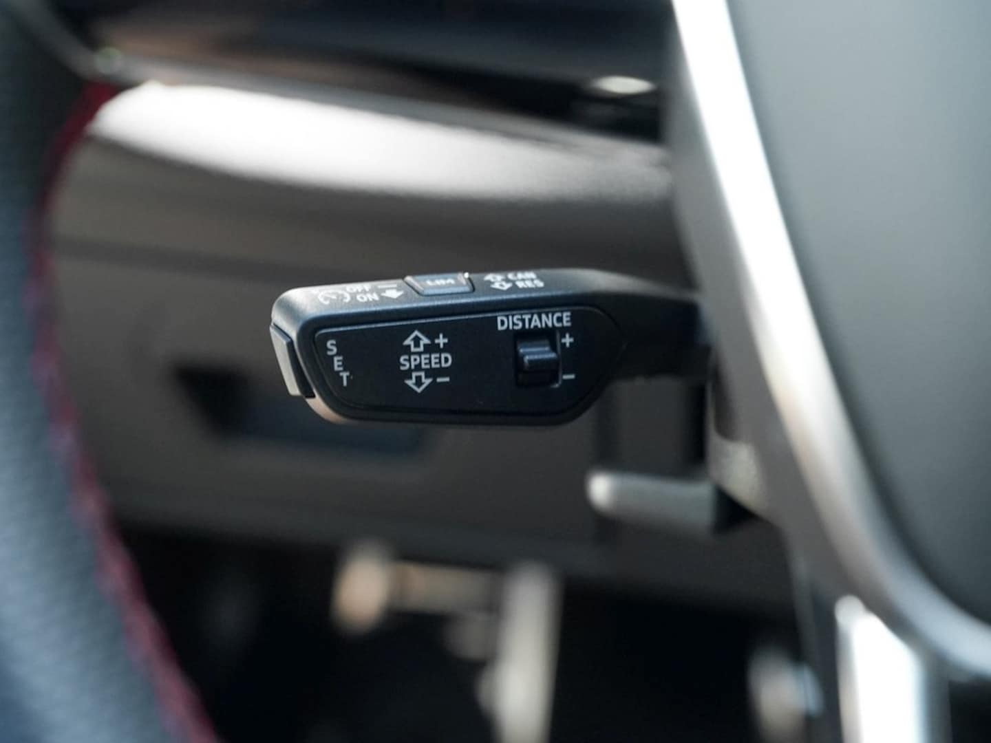 Bild über Audi A6 Avant S line 40 TDI quattro S tronic - für weitere Informationen kontaktieren Sie den Audi Partner