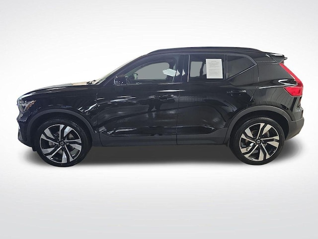 2023 Volvo XC40