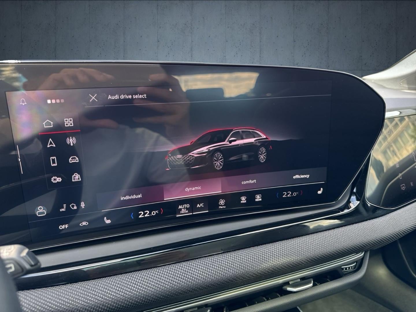 Bild über Audi A6 Avant TDI quattro 150 kW S tronic - für weitere Informationen kontaktieren Sie den Audi Partner