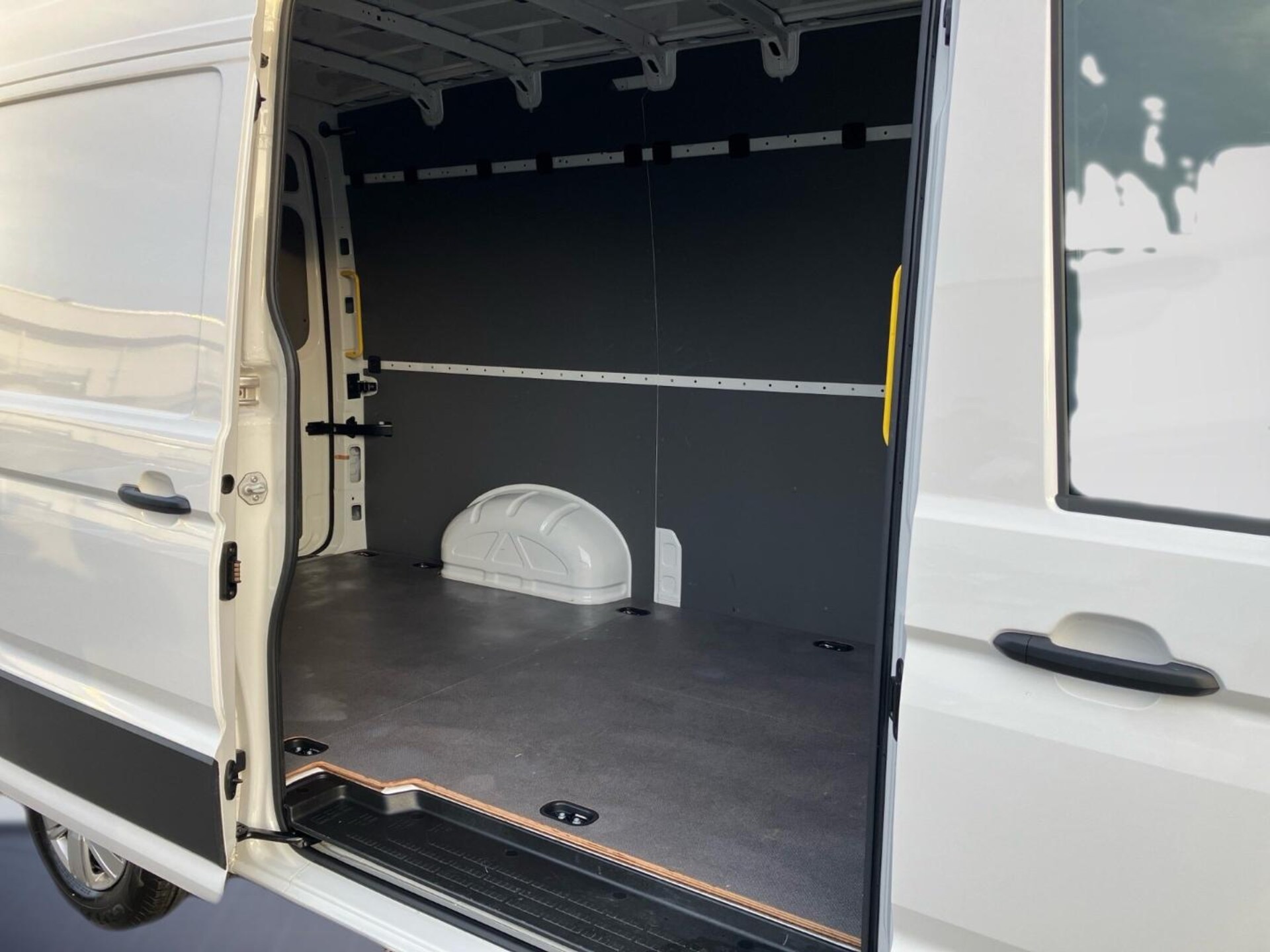 Volkswagen Crafter Kasten mittlerer Radstand