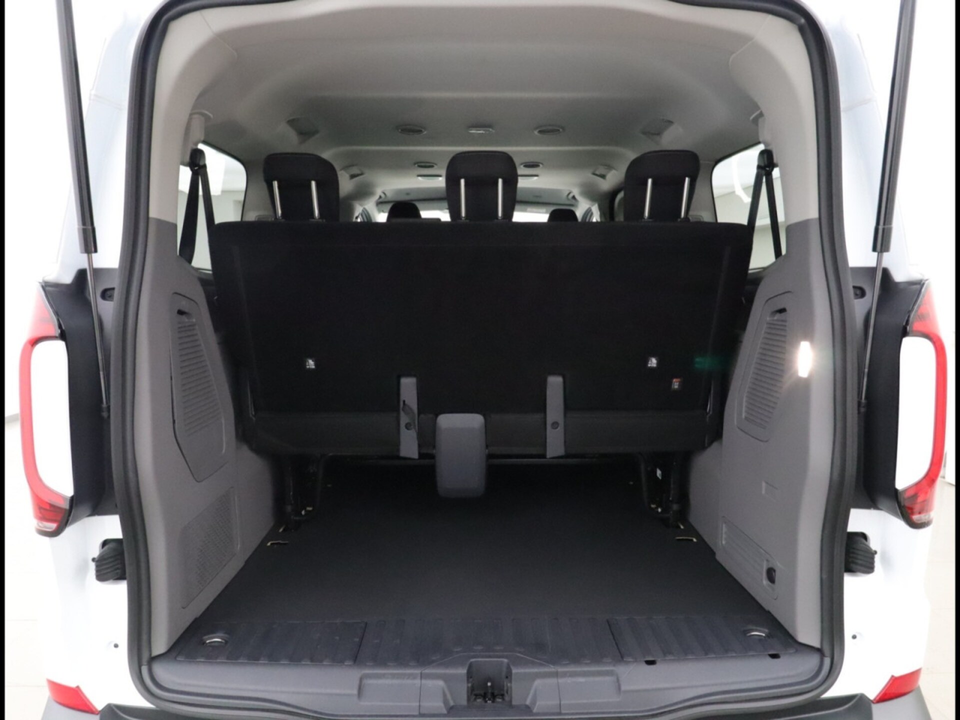 Volkswagen e-Caravelle
