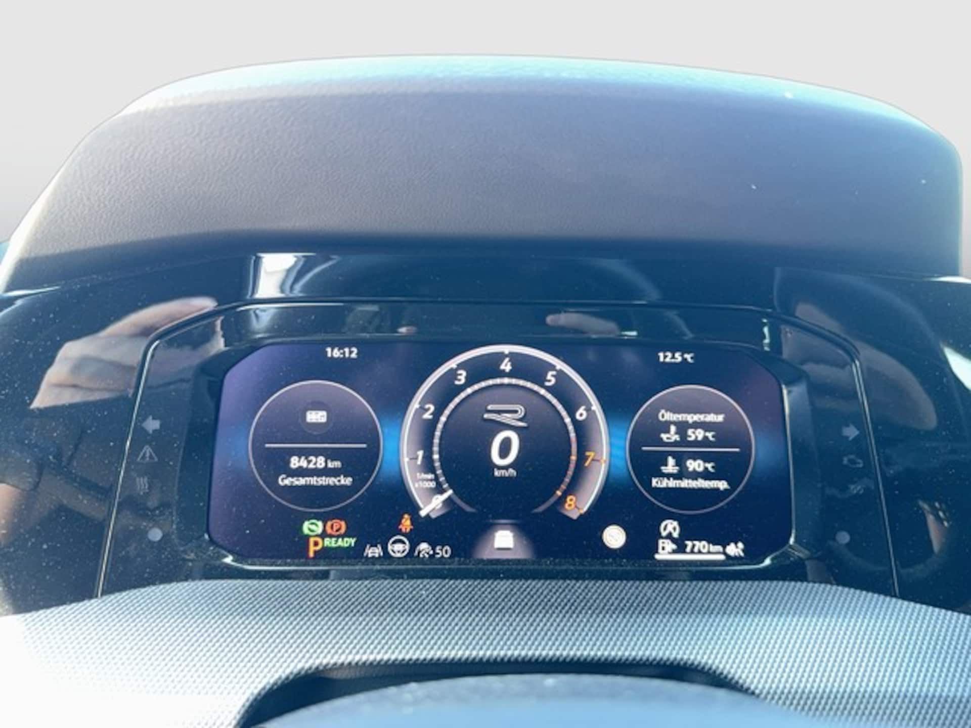 Volkswagen Golf R-Line