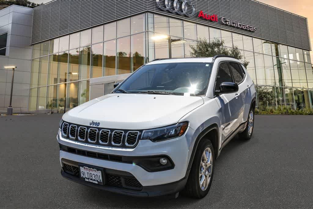 2024 Jeep Compass Latitude Lux 4X4's photo