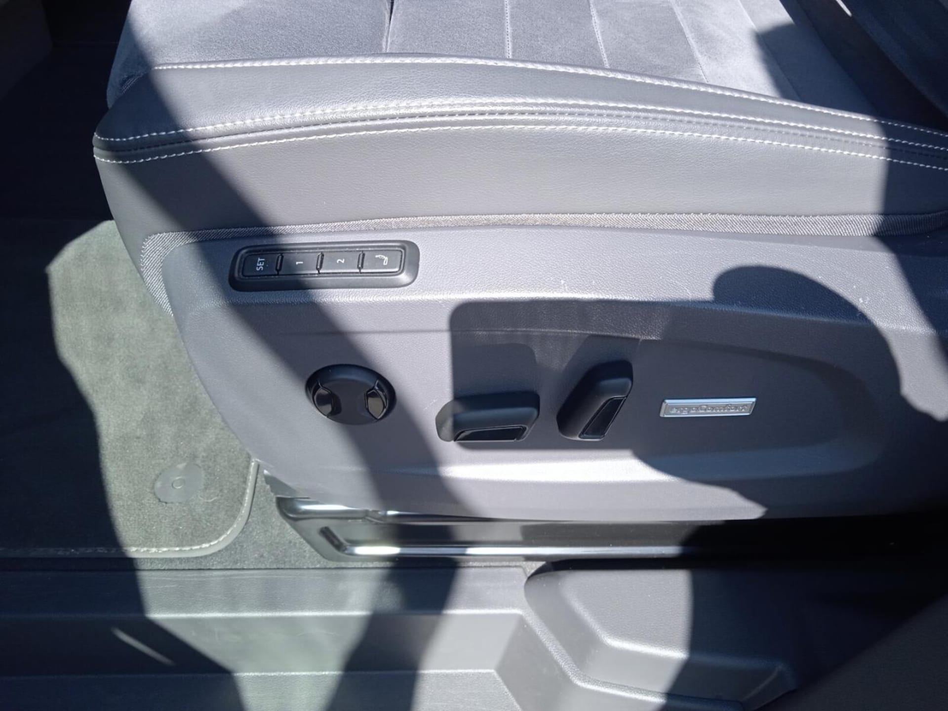 Volkswagen Multivan długi rozstaw osi Life