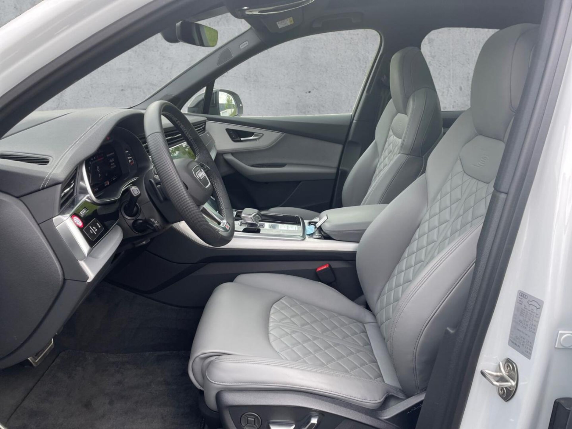 Audi SQ7 SUV