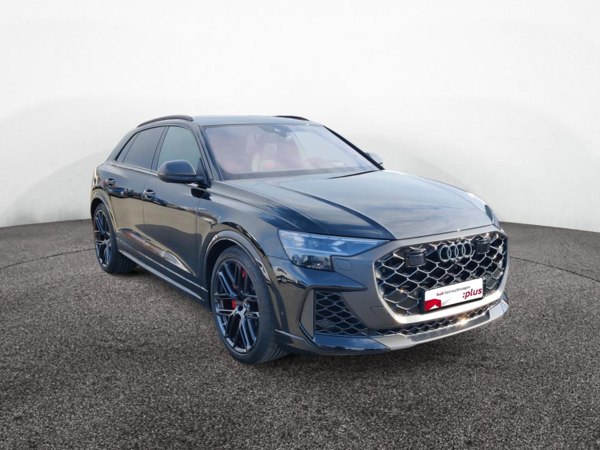 Audi RS Q8 SUV performance