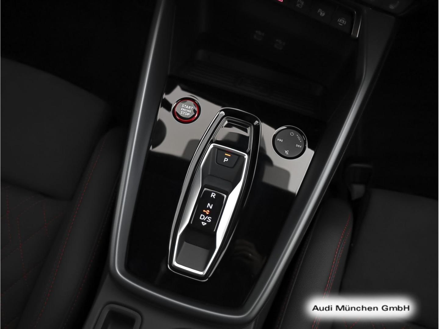 Bild über Audi S3 Sportback TFSI quattro S tronic - für weitere Informationen kontaktieren Sie den Audi Partner