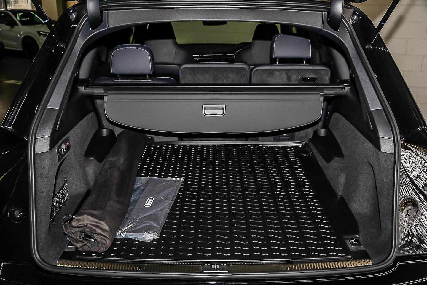 Image about Audi SQ7 TFSI quattro tiptronic