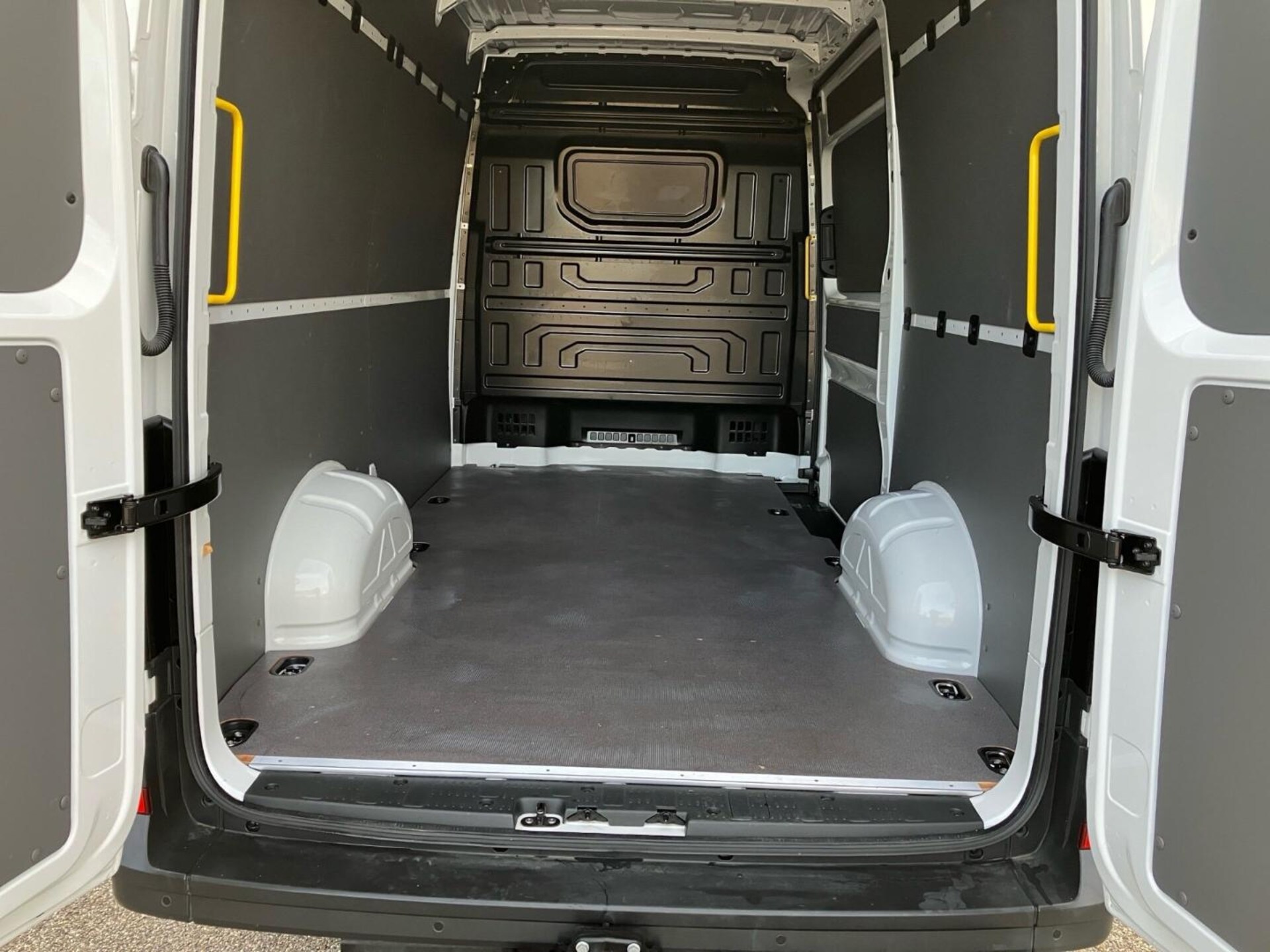 Volkswagen Crafter Kasten mittlerer Radstand