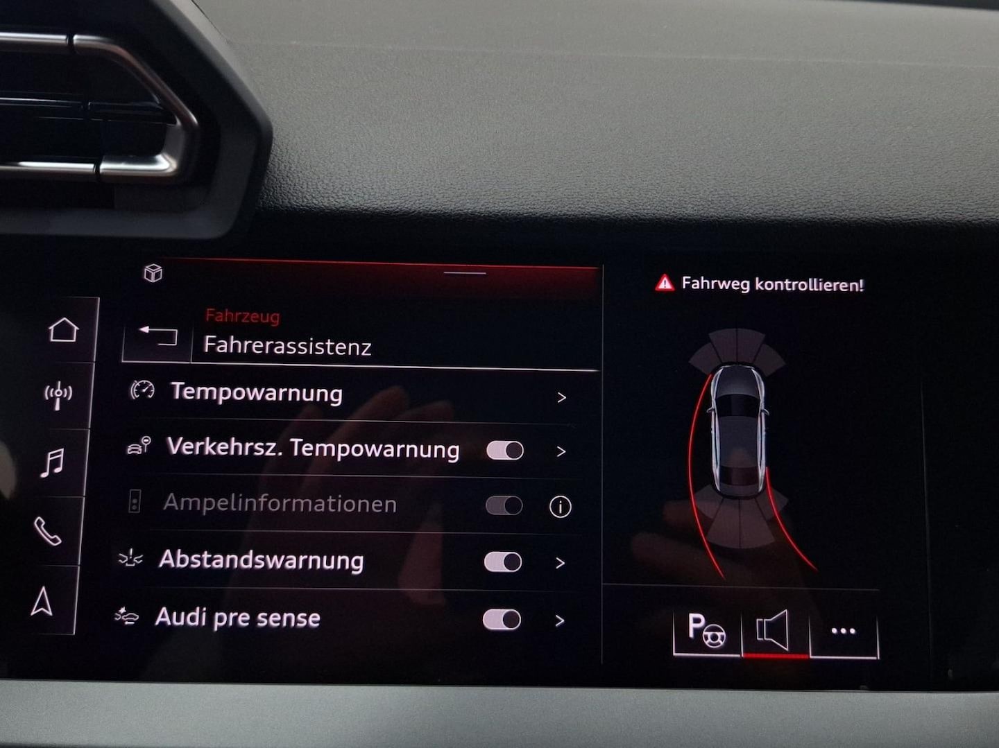 Bild über Audi A3 Limousine advanced 35 TFSI S tronic - für weitere Informationen kontaktieren Sie den Audi Partner