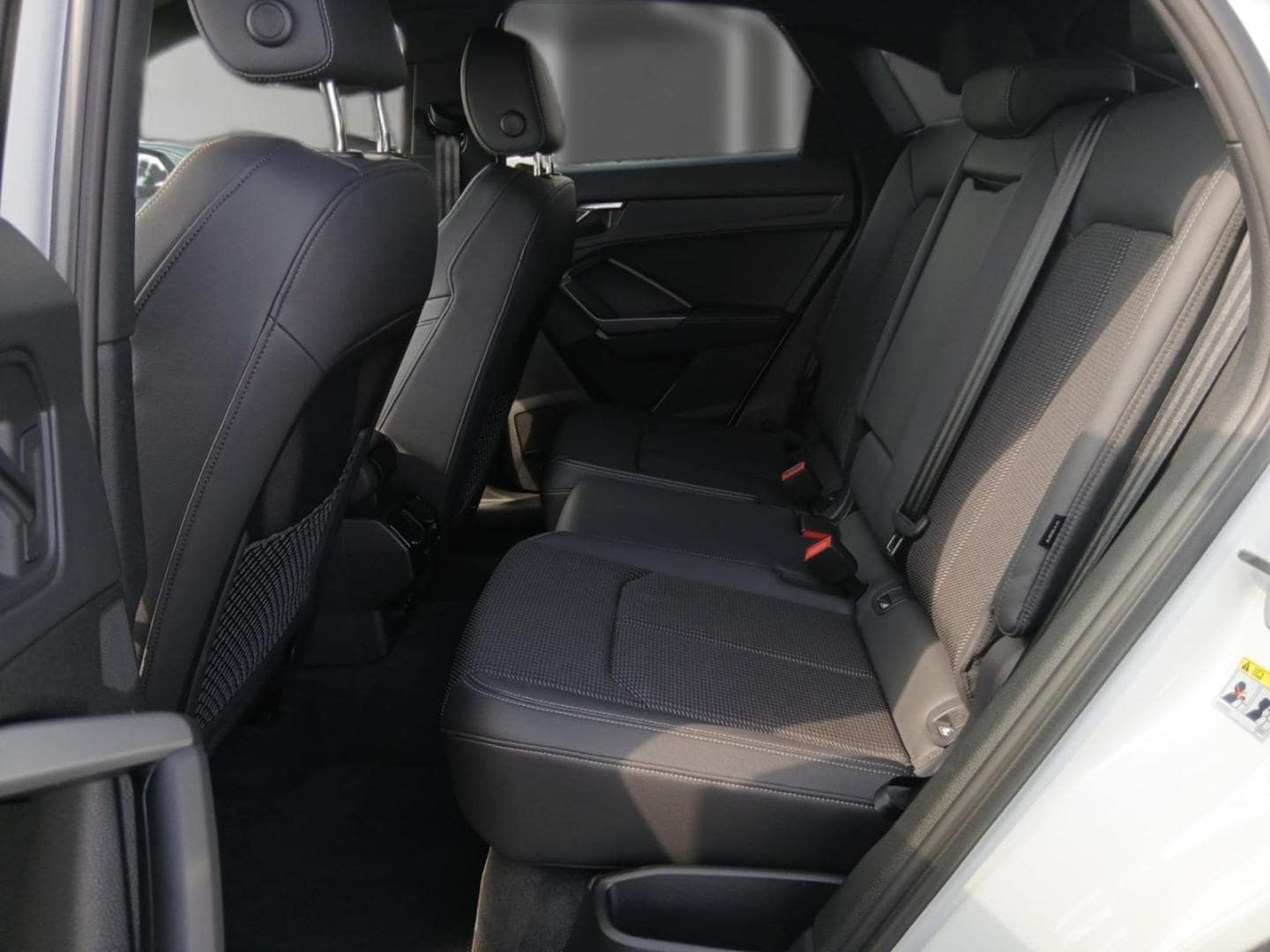 Bild über Audi Q3 Sportback S line 35 TFSI S tronic - für weitere Informationen kontaktieren Sie den Audi Partner