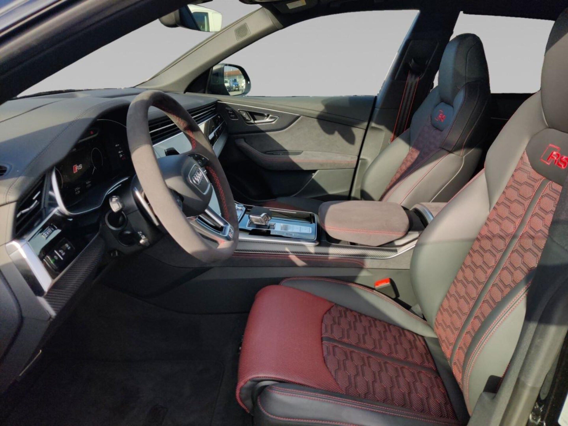 Audi RS Q8 SUV performance