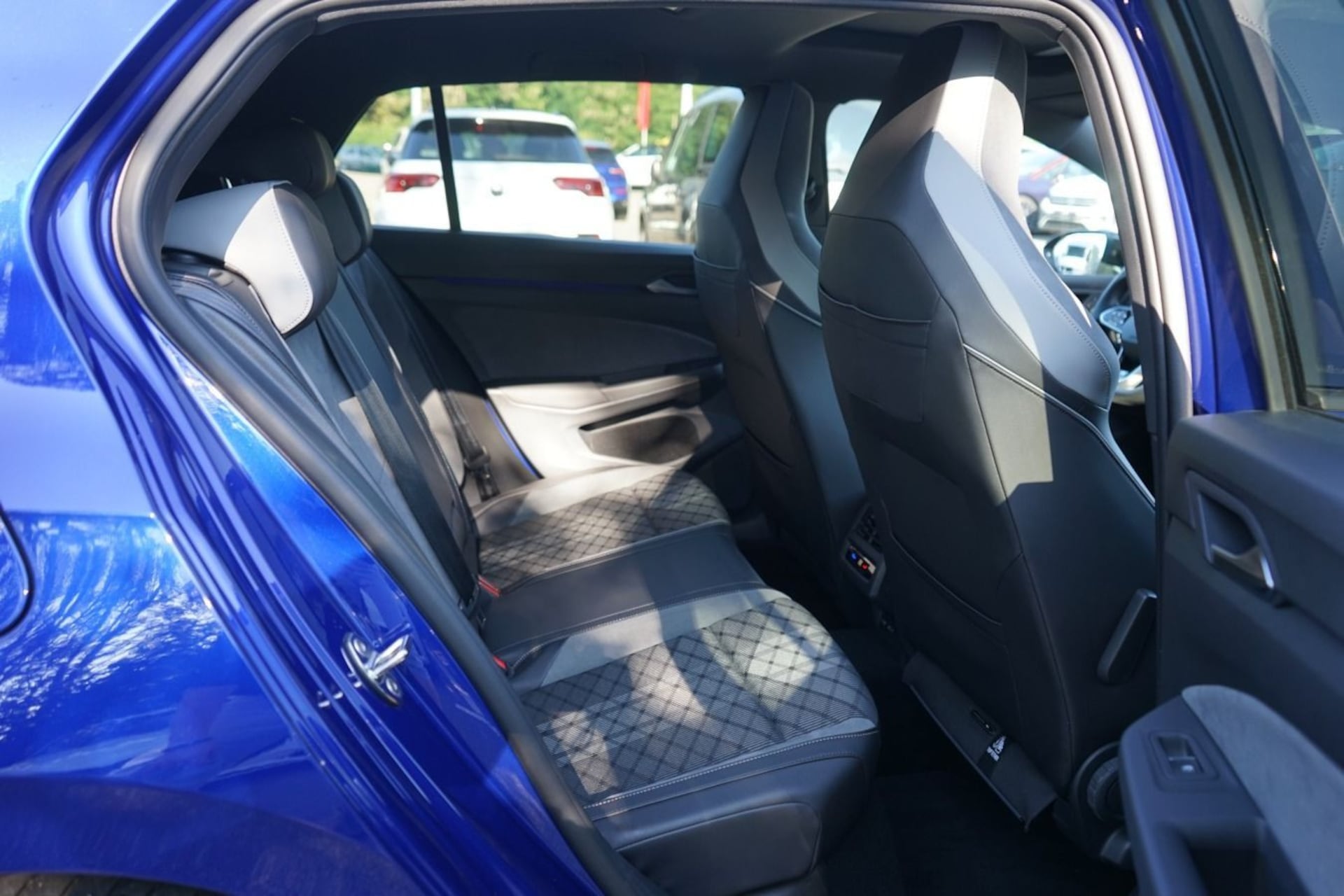 Volkswagen Golf R-Line