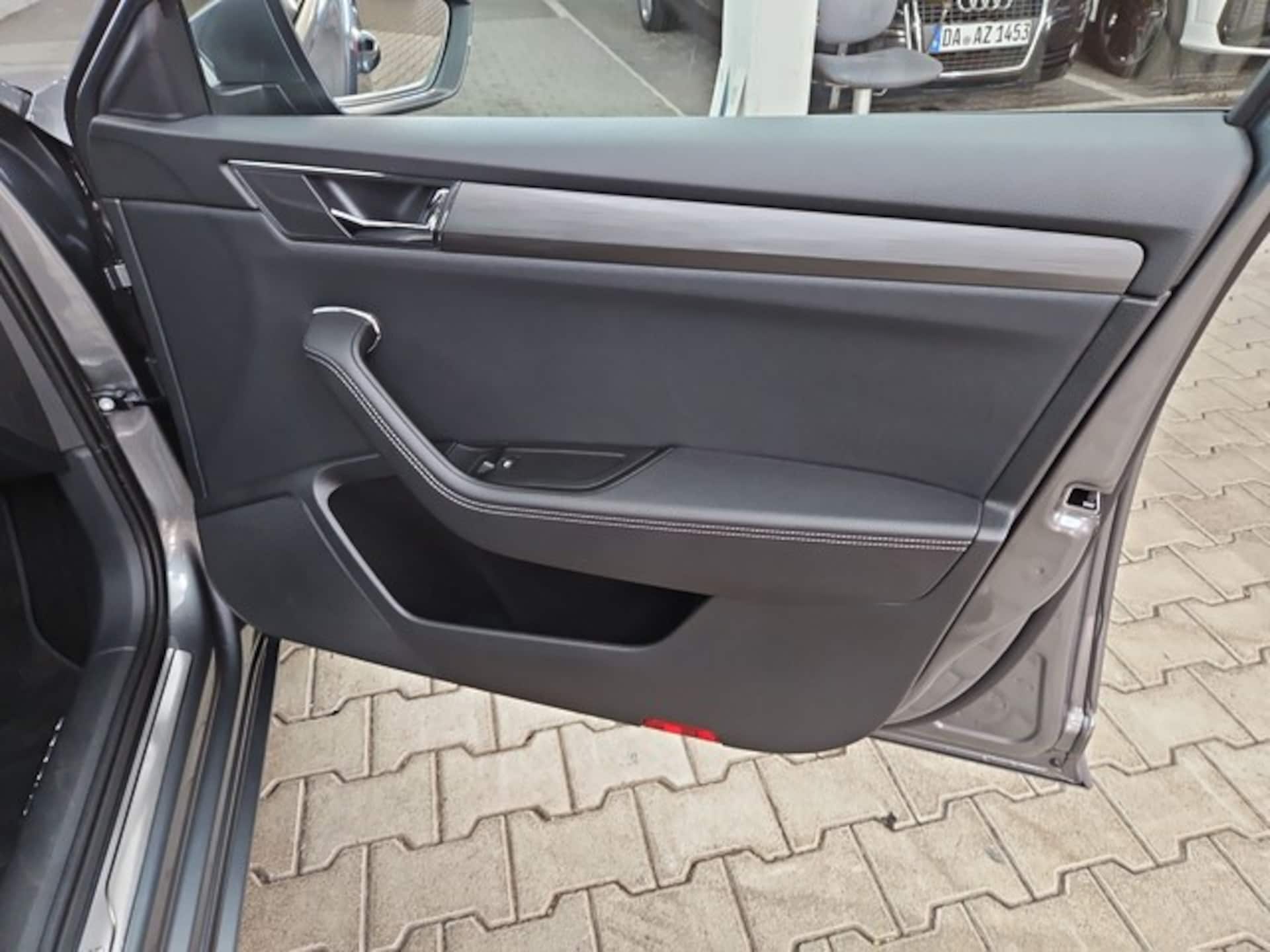 Skoda Superb Combi Style