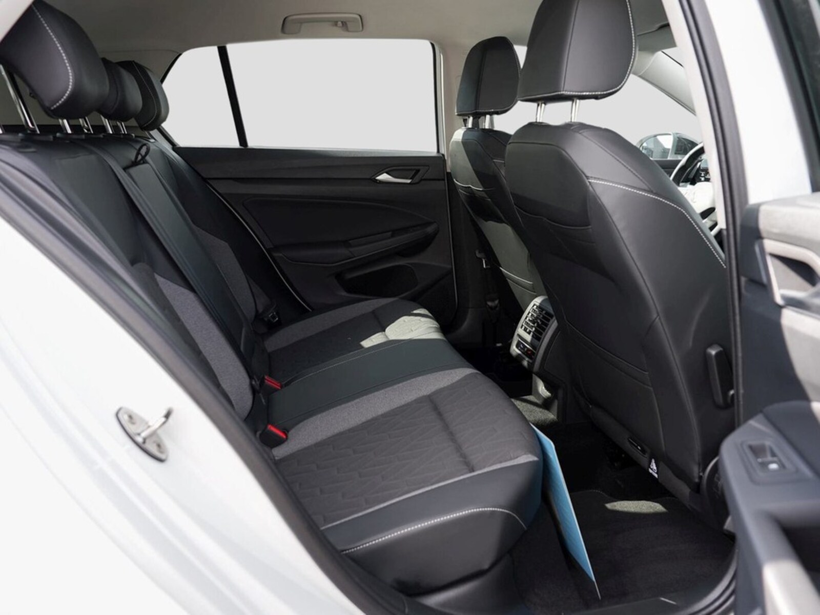 Volkswagen Golf – Bild 10