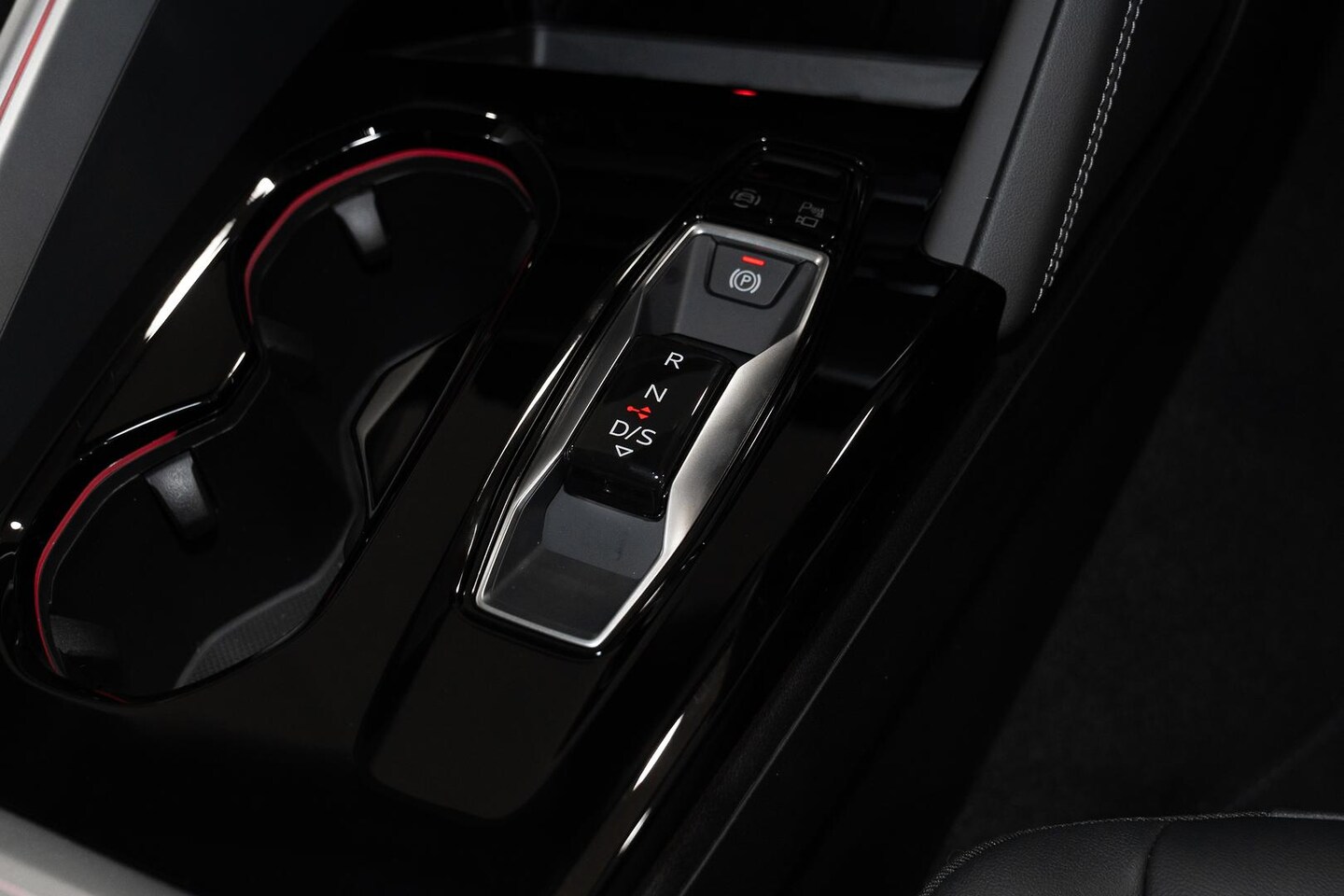 Image about Audi Q5 SUV TDI quattro 150 kW