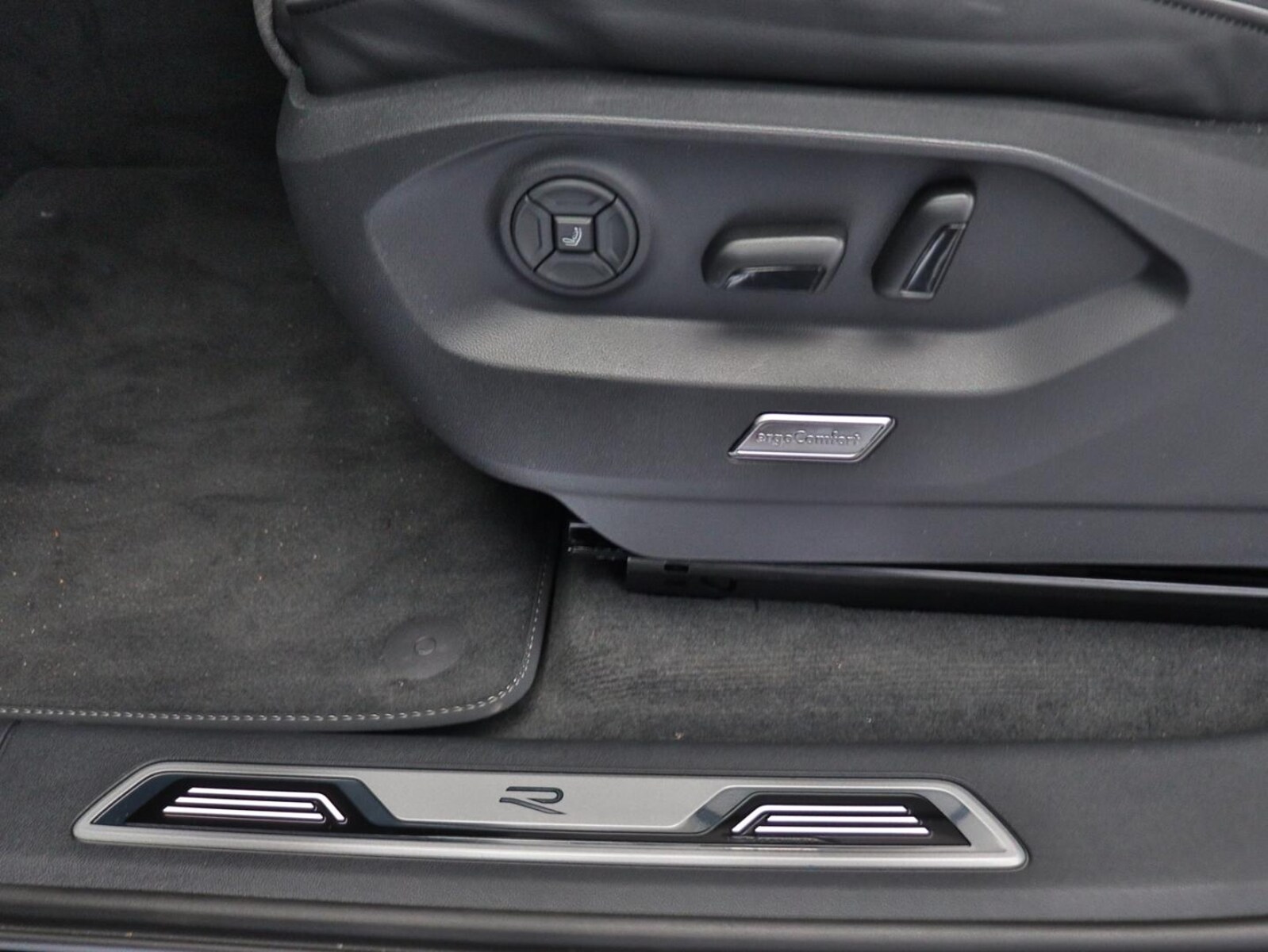 Volkswagen Touareg – Bild 11