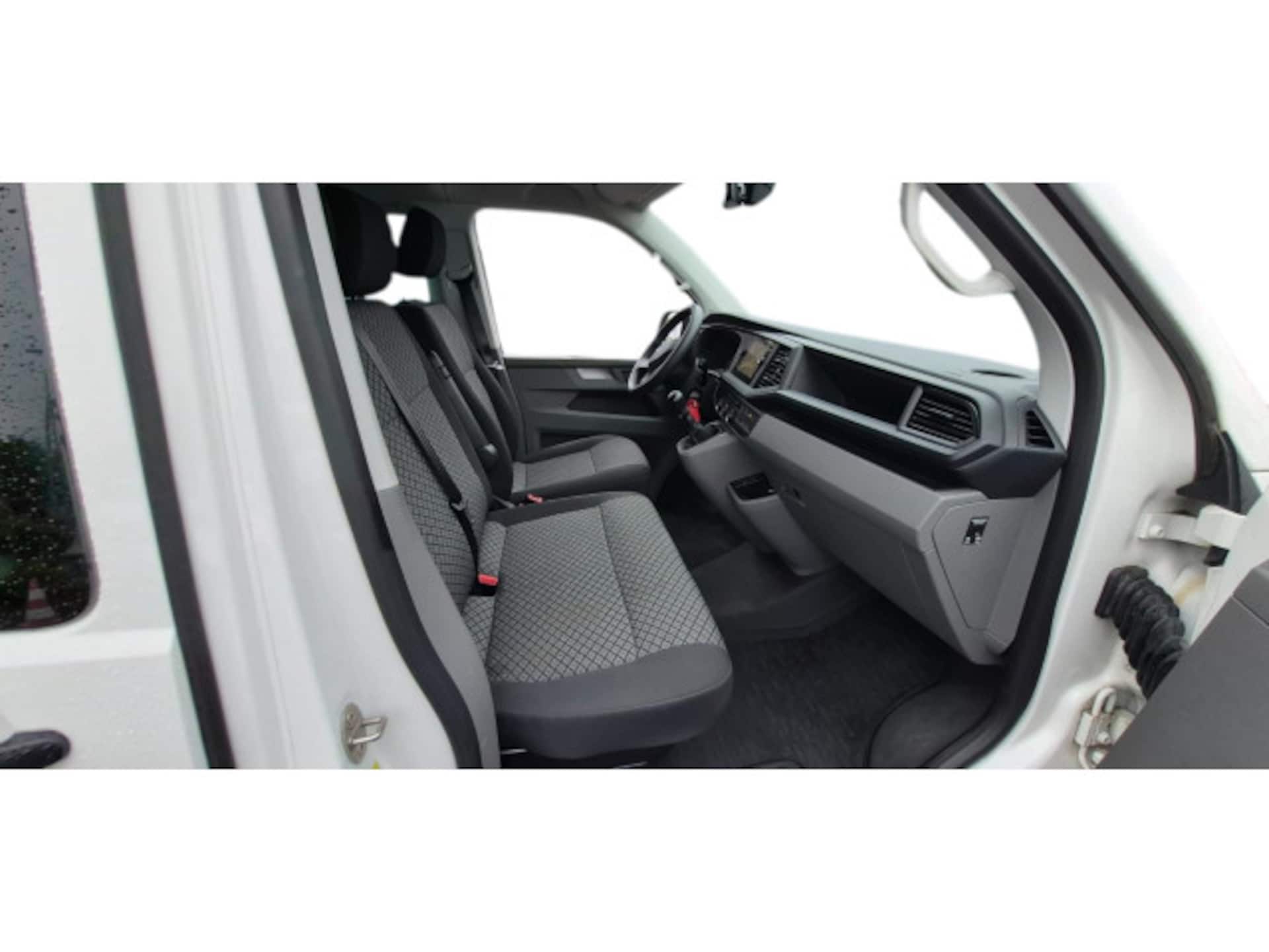 Volkswagen T6.1 Caravelle langer Radstand Trendline