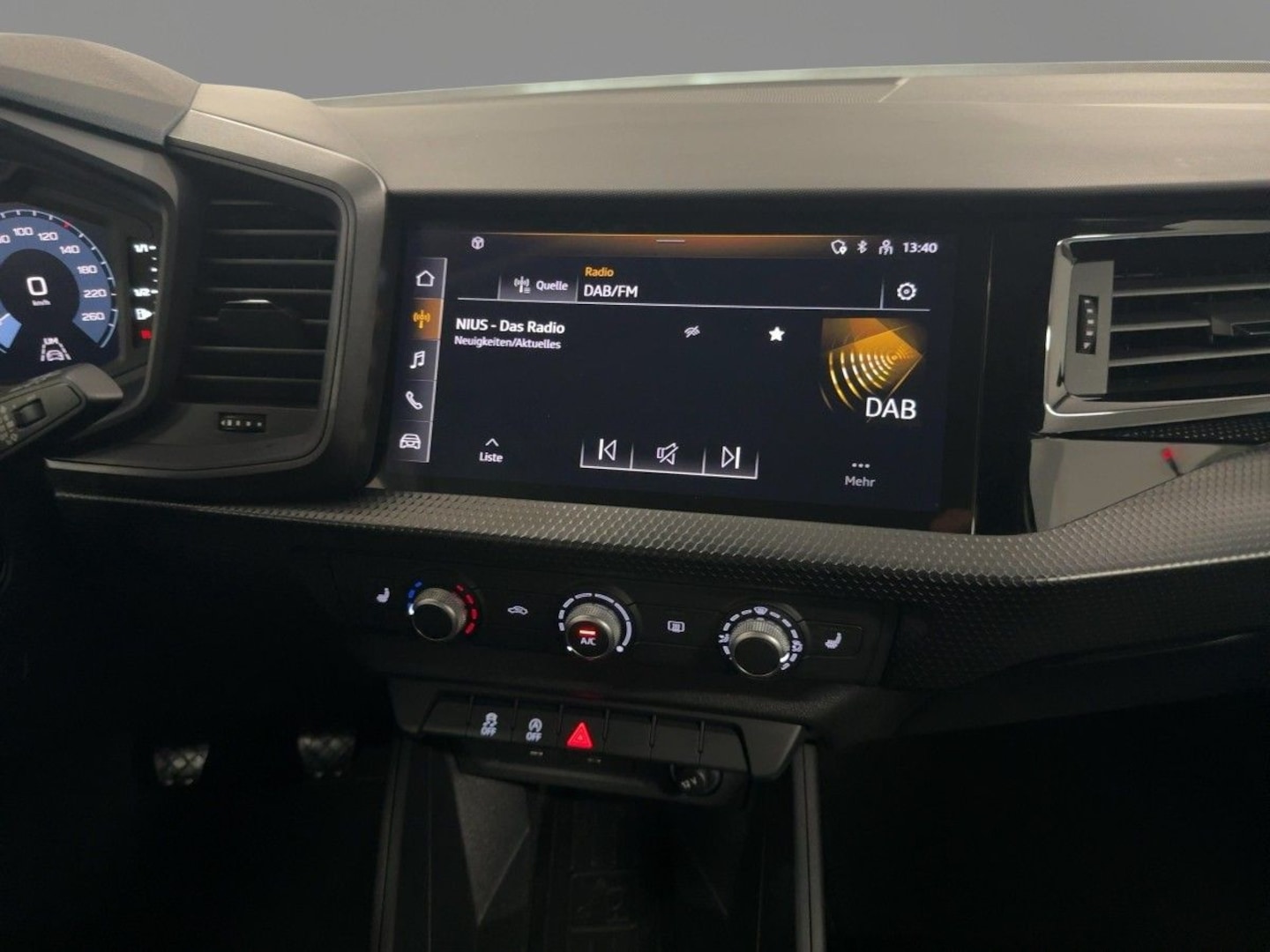 Bild über Audi A1 Sportback advanced 25 TFSI Schaltgetriebe - für weitere Informationen kontaktieren Sie den Audi Partner
