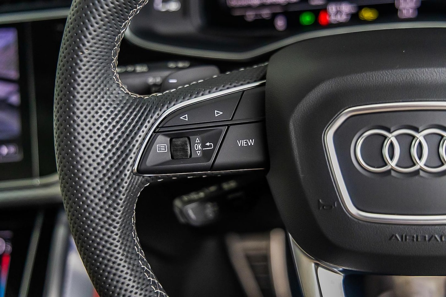 Image about Audi SQ7 TFSI quattro tiptronic
