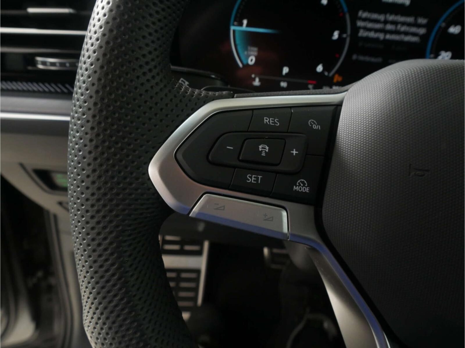 Volkswagen Touareg – Bild 13