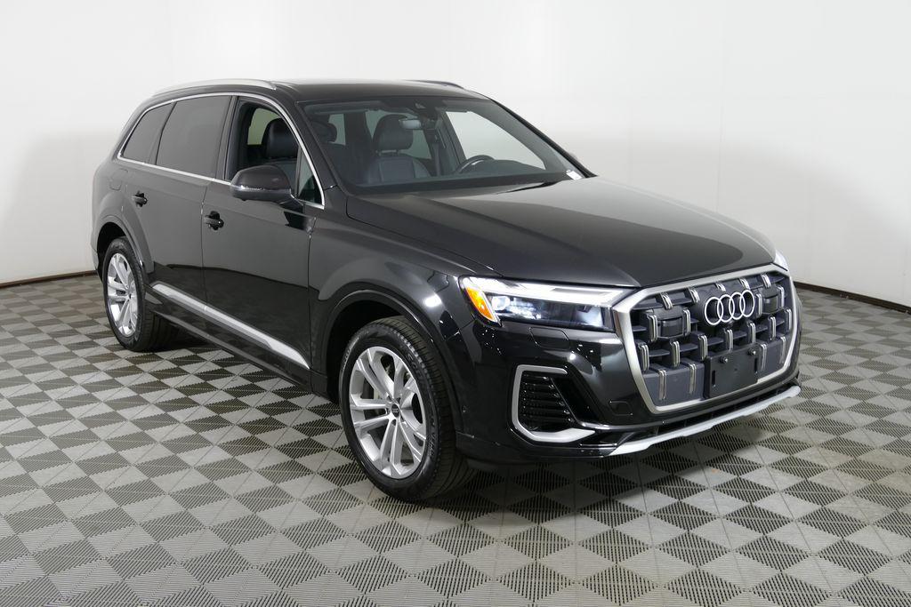 2025 Audi Q7 55 Premium Plus quattro Tiptronic's photo