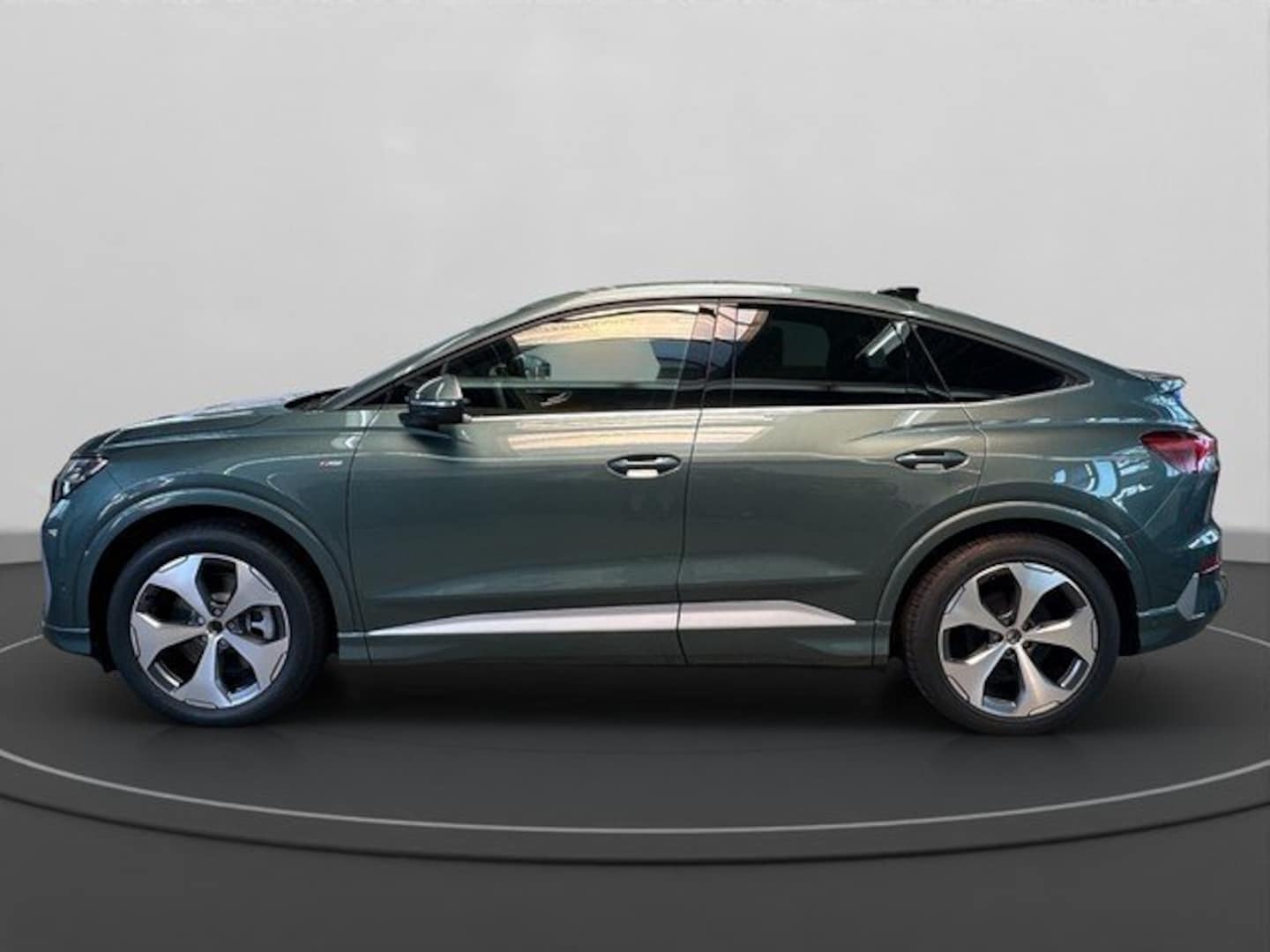Bild über Audi Q4 Sportback e-tron e-tron performance 210 kW - für weitere Informationen kontaktieren Sie den Audi Partner