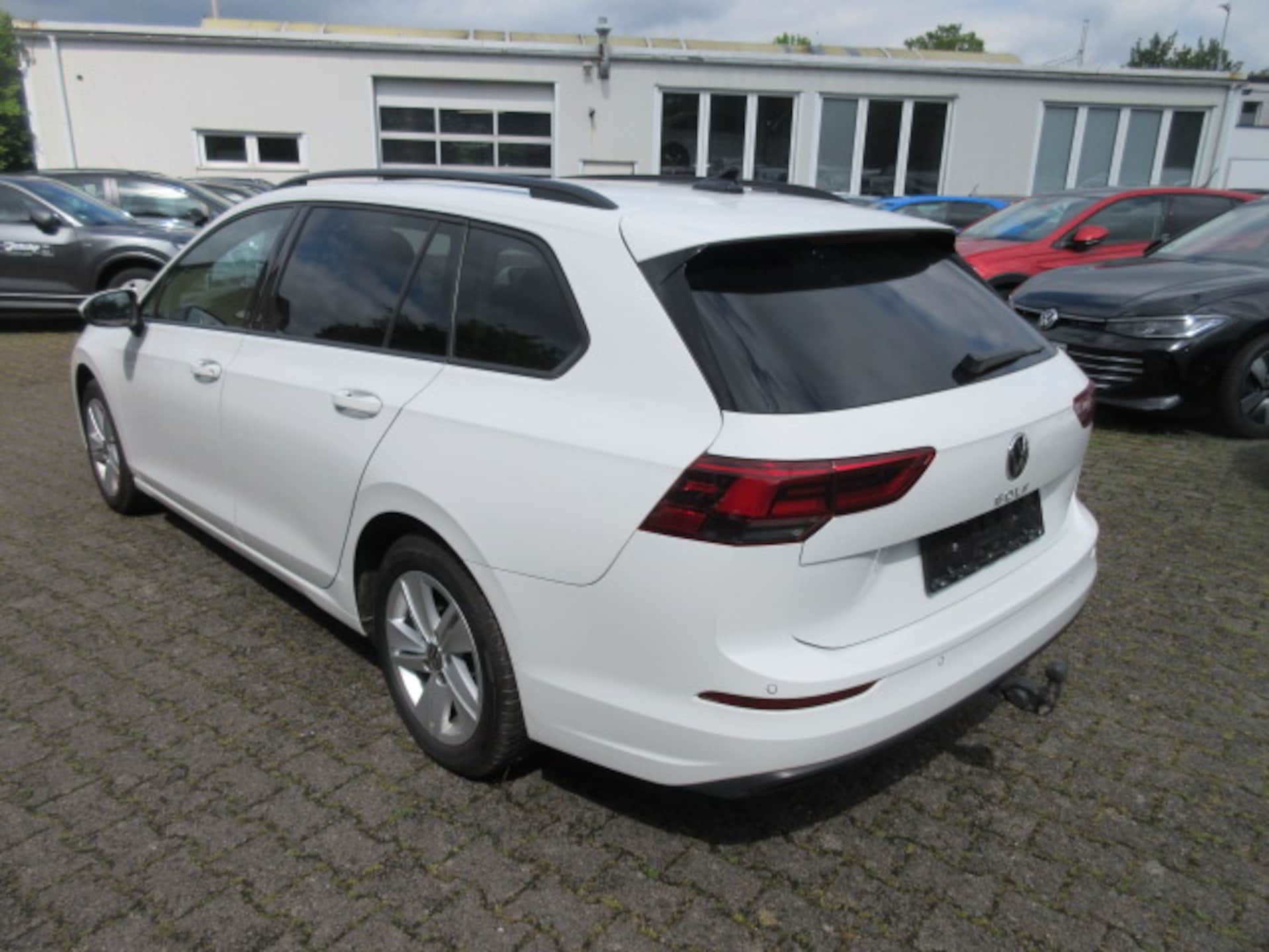 Volkswagen Golf Variant Life