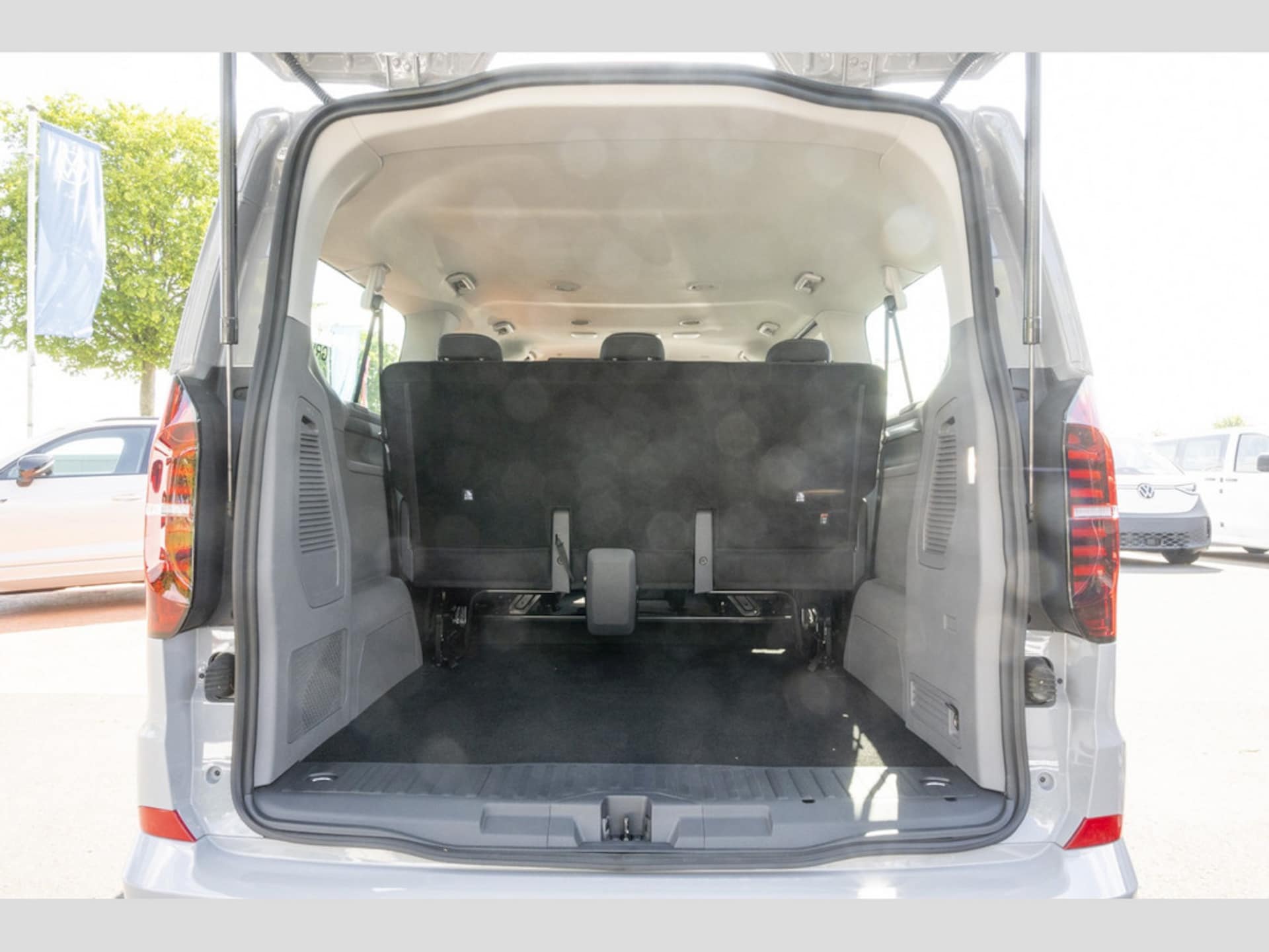 Volkswagen Caravelle langer Radstand Life