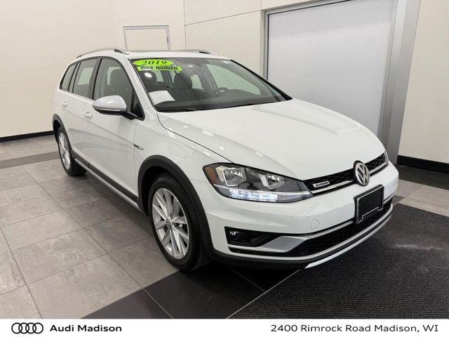 Photo of 2019 Volkswagen Golf Alltrack 