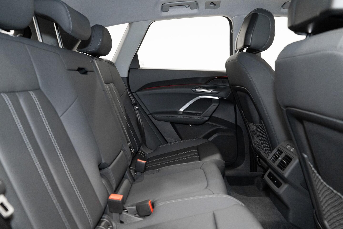 Image about Audi Q5 SUV TDI quattro 150 kW