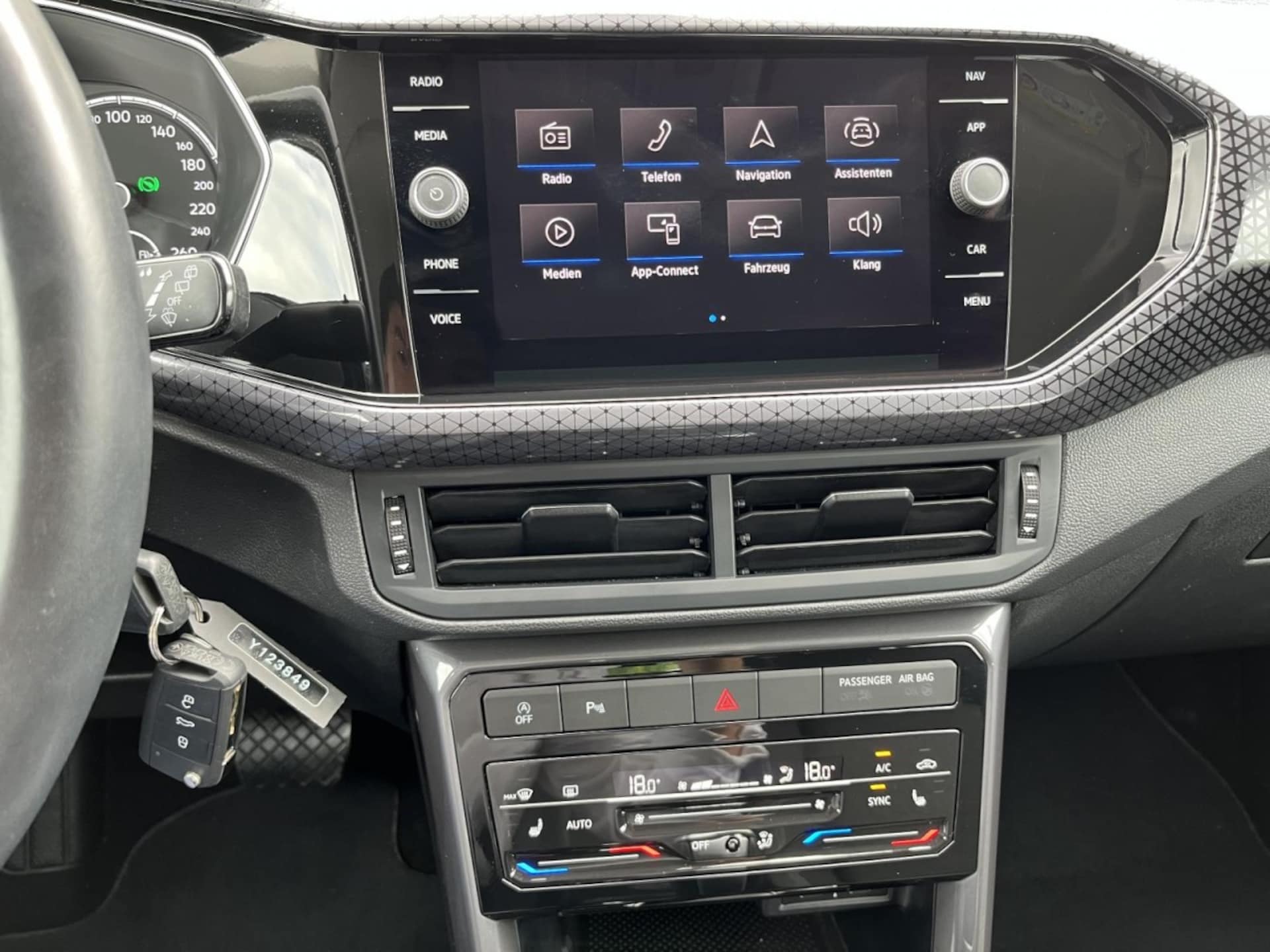 Volkswagen T-Cross Style