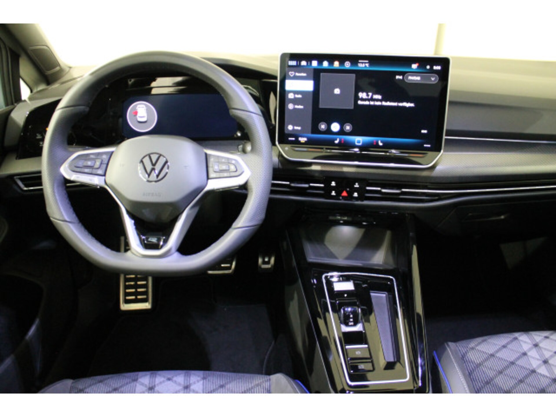 Volkswagen Golf R-Line