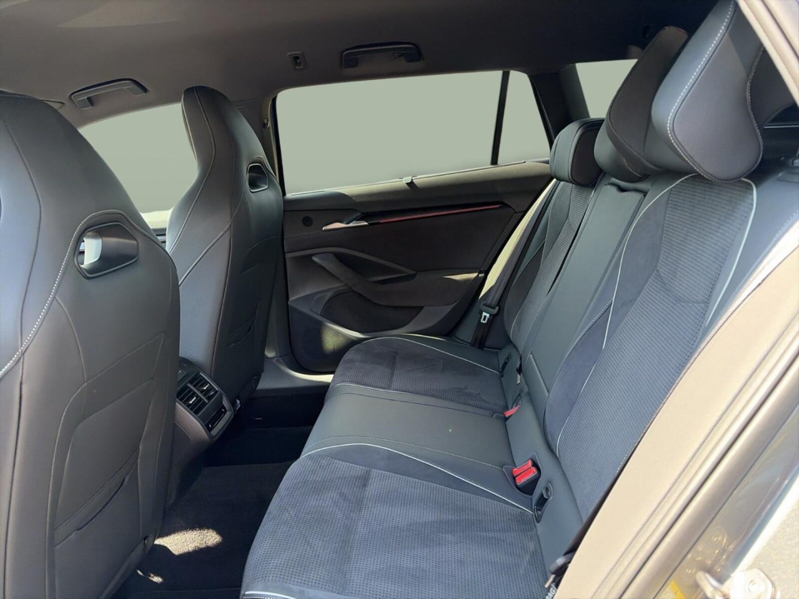 Škoda Superb Combi – Bild 14